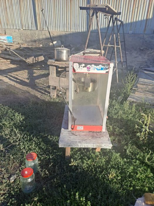 Машина для попкорна