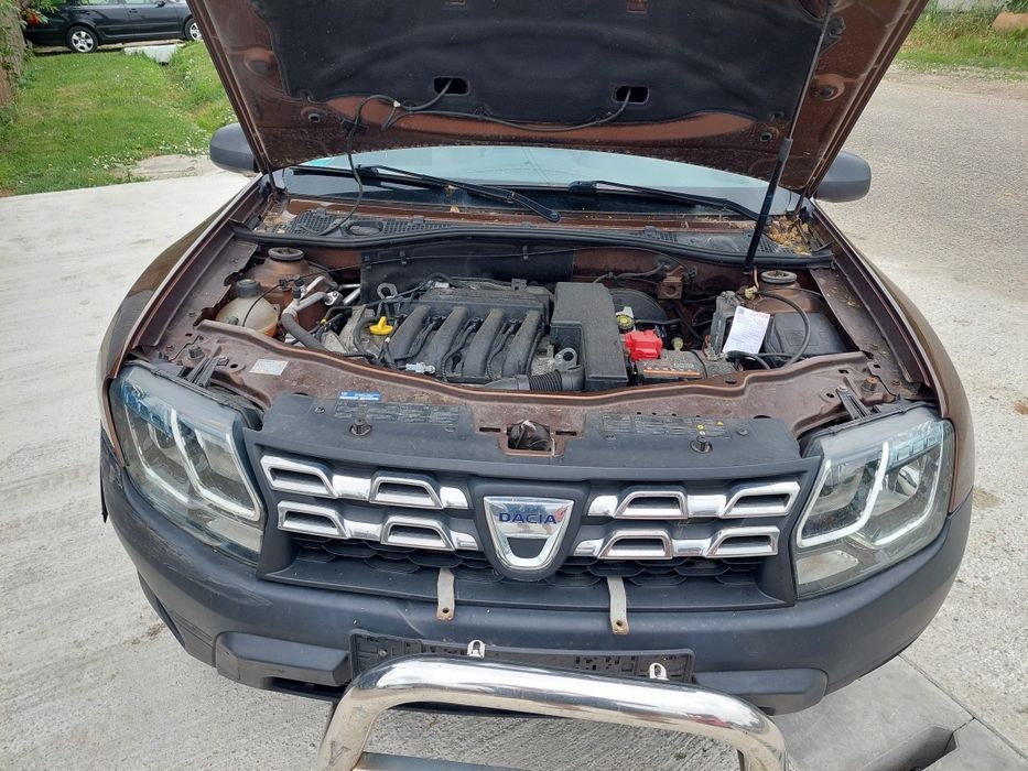 Dezmembrez Dacia Duster 2015 1.6 16 V 2x4 facelift