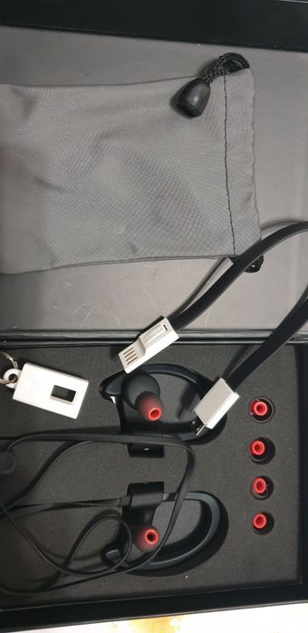 Casti wireless noi