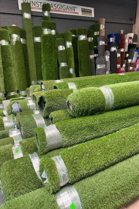 Исскуственный газон , резиновые плитки