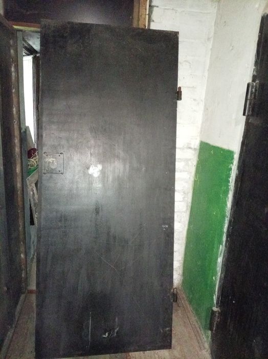 Продам дверь.  Входную