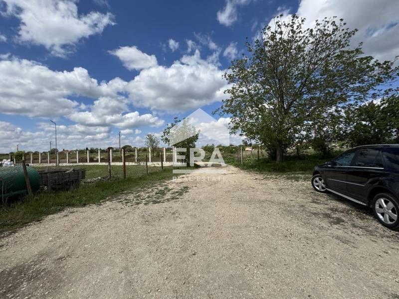 Продава се Склад в с. Калипетрово, Област Силистра - 743 кв.м за 357 €/кв.м - Снимка #4