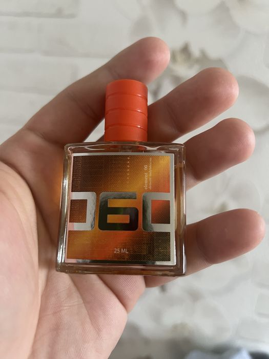 Духи , цена 2000