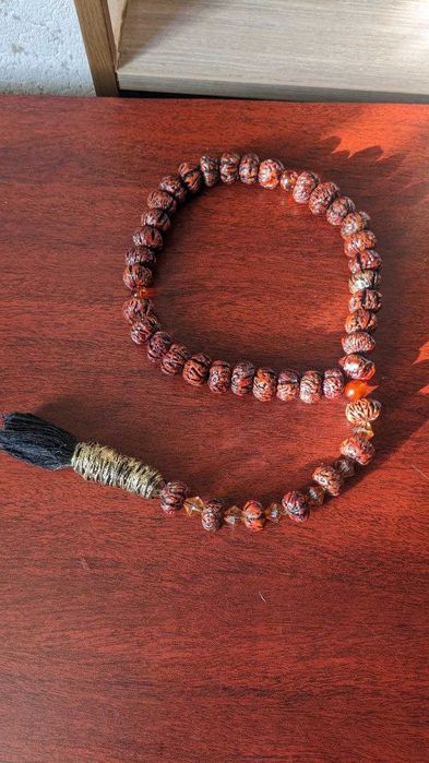 Четки мусульманские TASBEH ,изготовлены из ореха или дерева