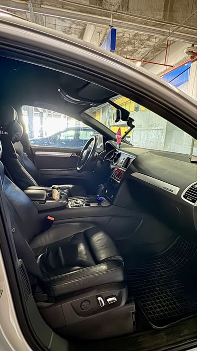 Audi Q7 напълно обслужено