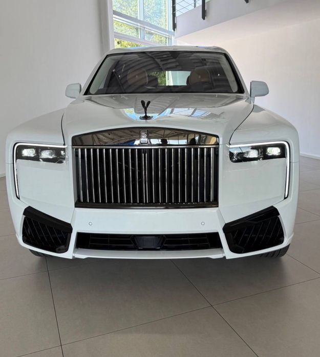 Rolls Royce Cullinan Black Badge White MY2026