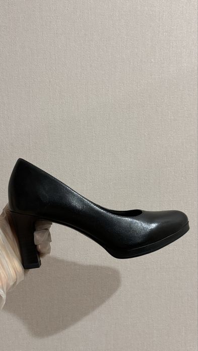 Продам туфли Tamaris, Skypro кожанные