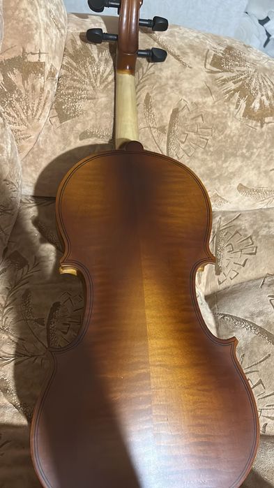 Скрипка новая абсолютно