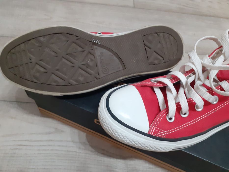 Bascheti Converse marimea 41,5