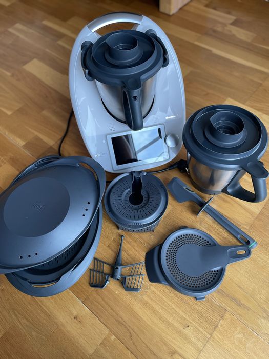 Thermomix 6 cu doua boluri incluse