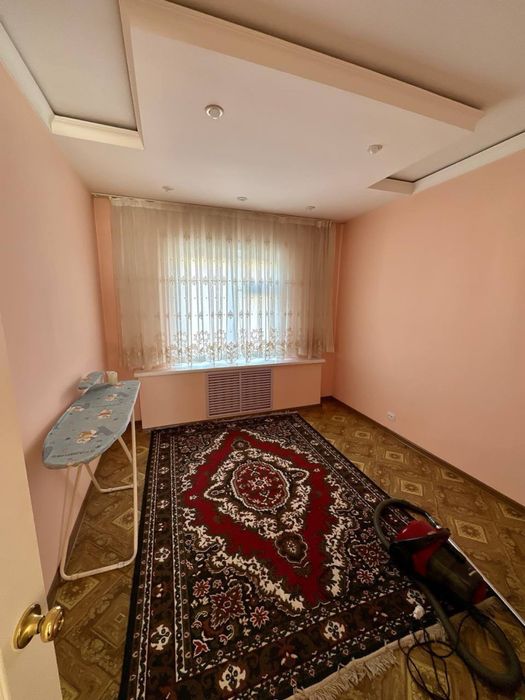 Мирабадский район Гаспитальный 4х комнатная еуро квартира