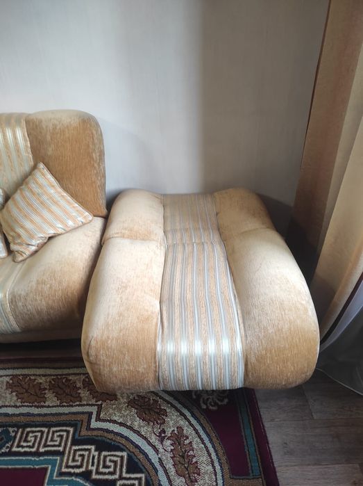 Диван с креслами