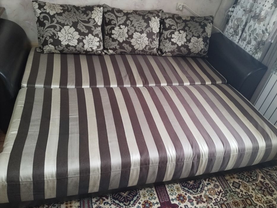 Продам диван б/у