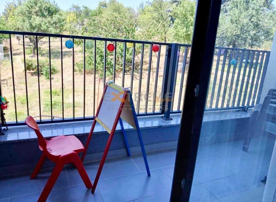 Продава се Тристаен апартамент в с. Левски, Област Варна - 120 кв.м за 2375 €/кв.м - Снимка #12