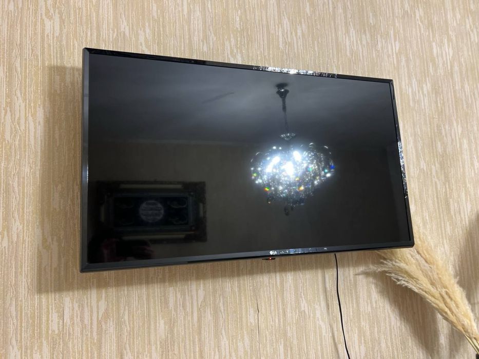 Продаю телевизор LG 43LM5700PLA, диагональ 43".
Телевизор в хорошем со