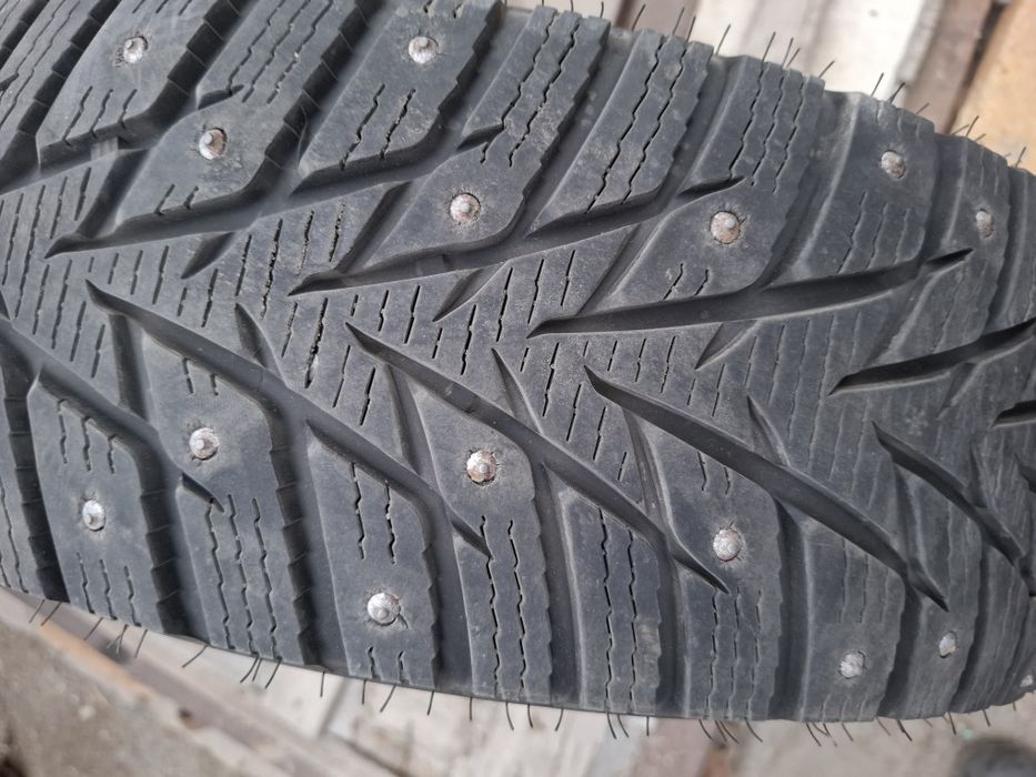 Продам автошины зимние