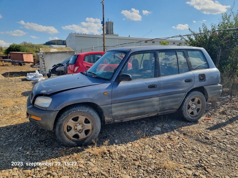 Dezmembram Toyota Rav4