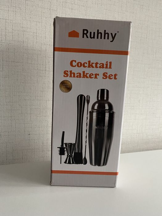 Нов комплект за коктейли - 6 части, шейкър