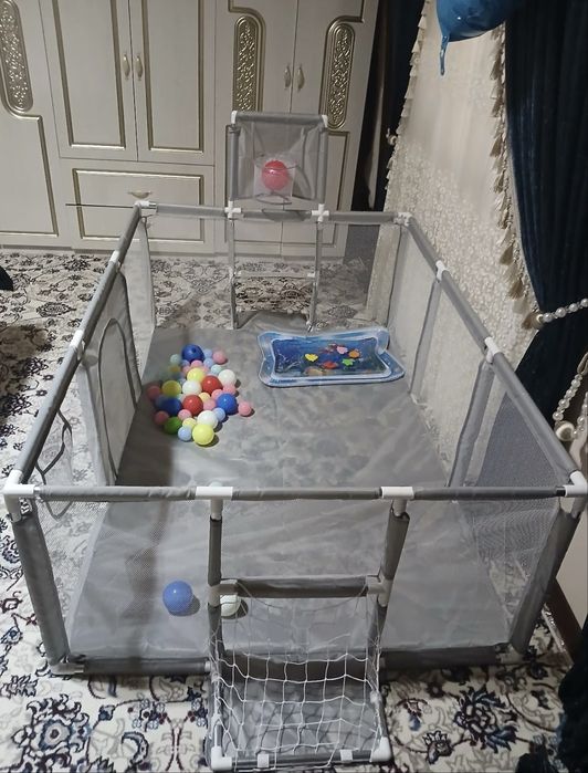 Манеж детский игровой.