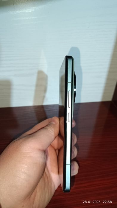 Xiaomi 13 ultra girt yetim lekin. china versiya faqat naxtga obmen yoq