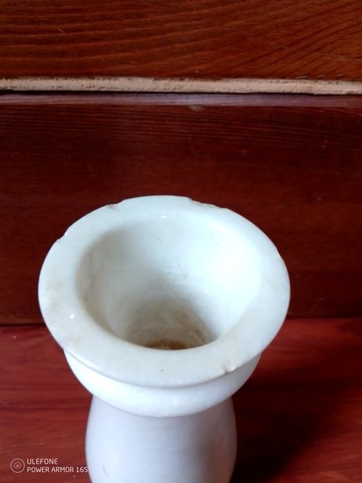 Мраморна ваза 25см.