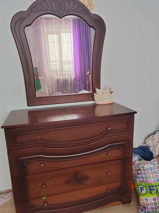 Спальный гарнитур