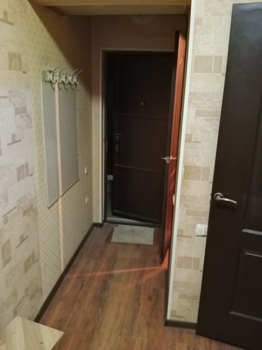 Кора сув 6 да кичкина 1 хонали квартира сотилади