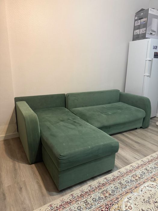 Продам     диван     б/у