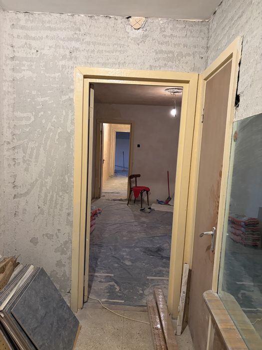 Vand apartament 3 camere Militari