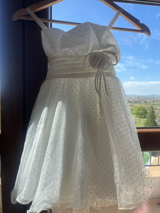 Рокличка момиче официална