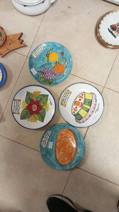 Разпродажба чинии за стена