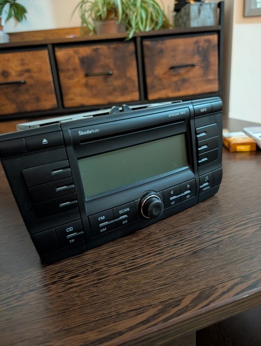Casetofon Radio CD original  Skoda Octavia 2