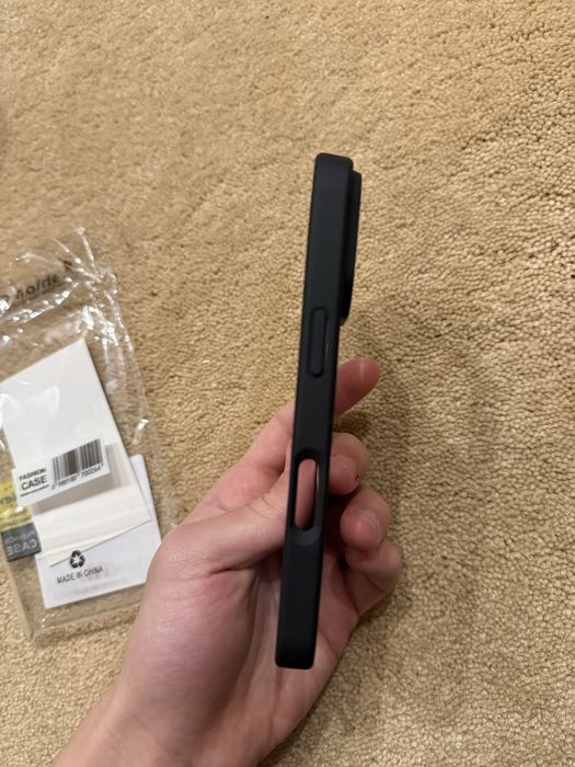 Husa Iphone 16 Pro noua