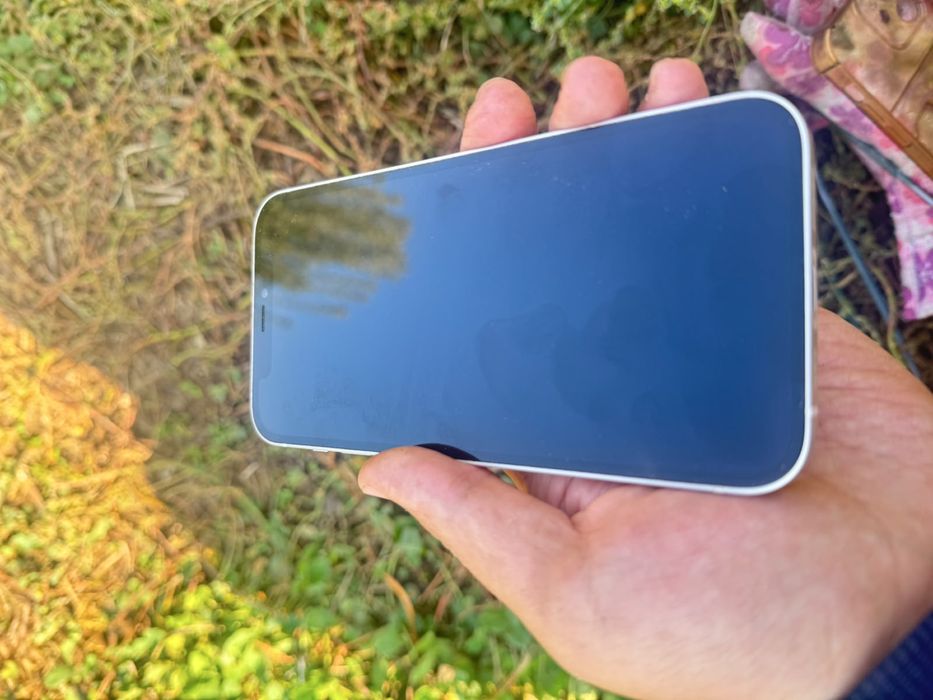 Iphone 12  64гб