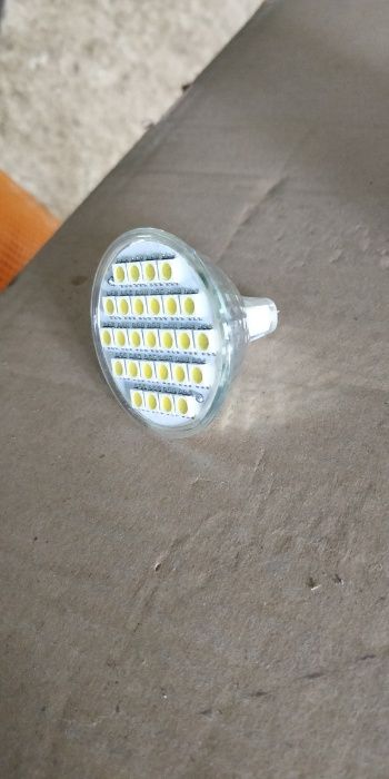 споты.лампочки для навесных  потолков