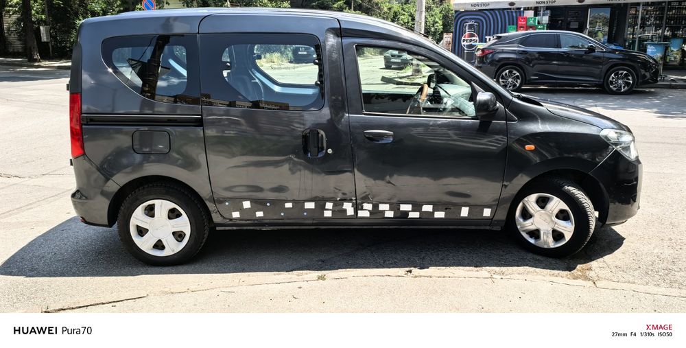 Дачия докер ван тъмносив