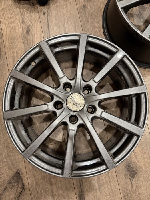 Продается диски R17  в отличном состоянии