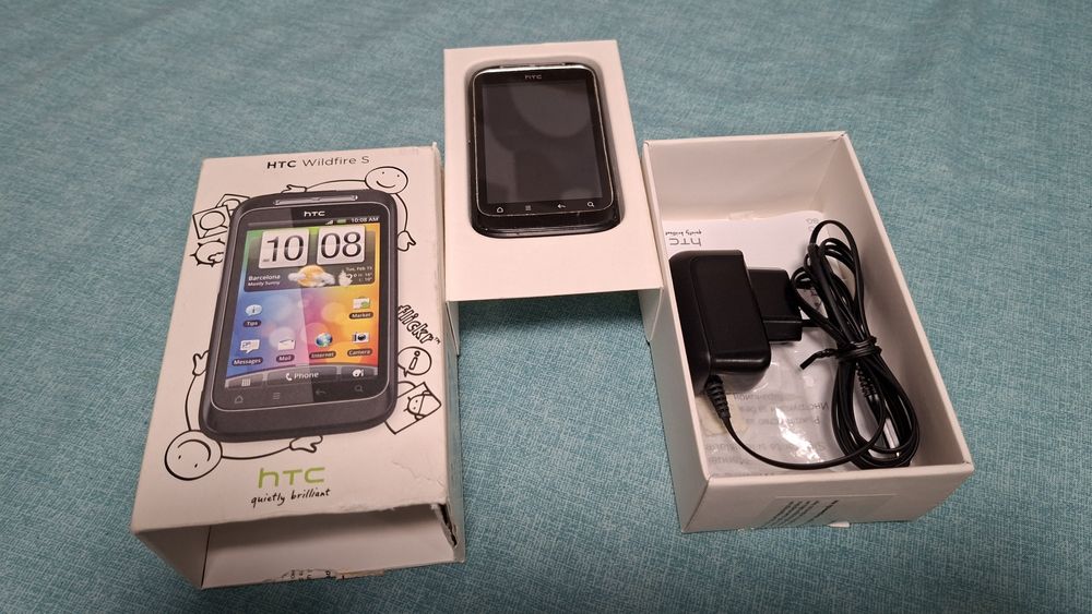 Смарт телефон HTC Wildfire S