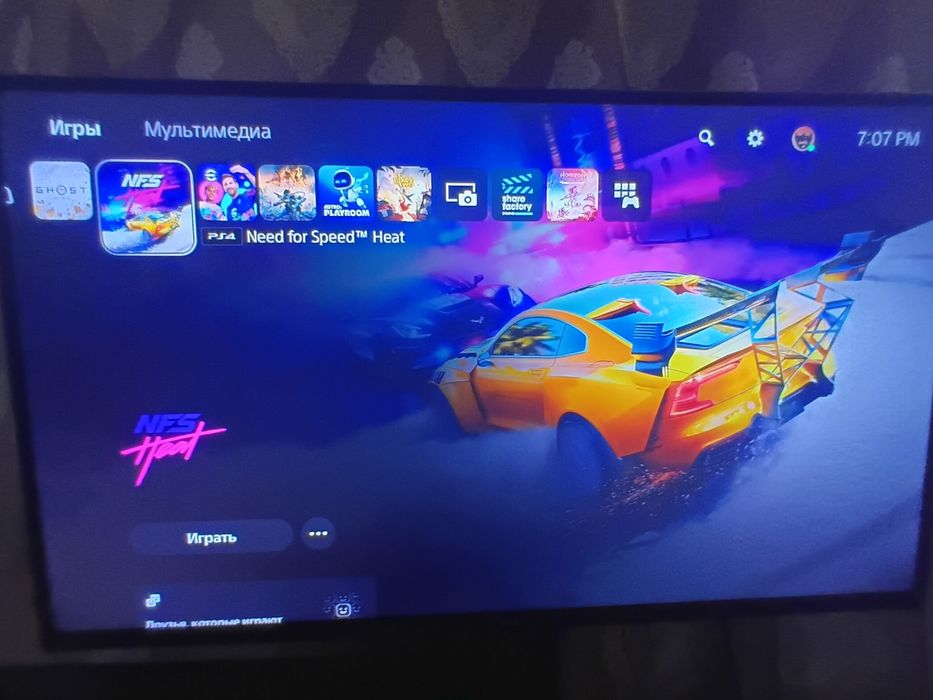 PS5 o'yinlari yozilgan 2 original   djoystiklari bor  karobkasi bor.