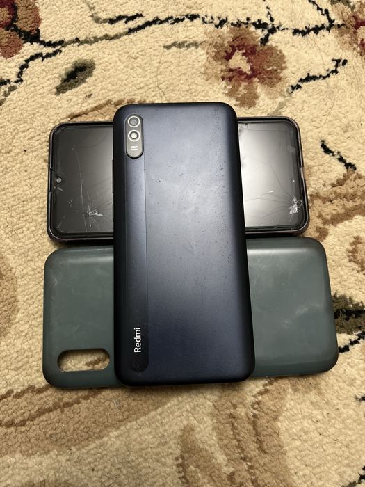 Samsung A10 , Redmi 9A