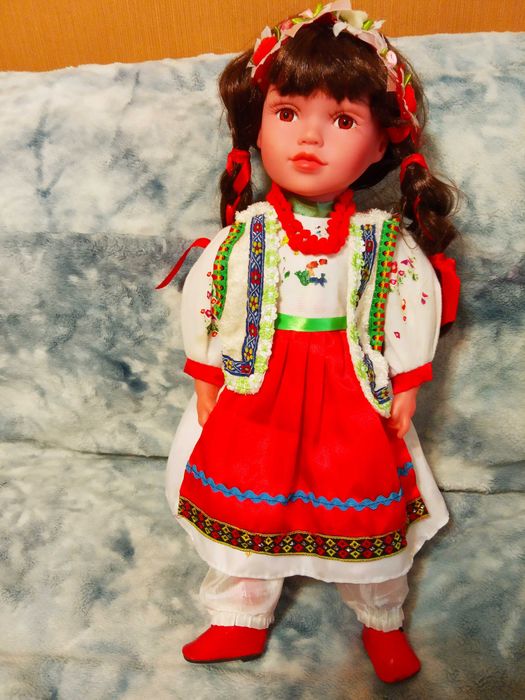 кукла в украинском костюме