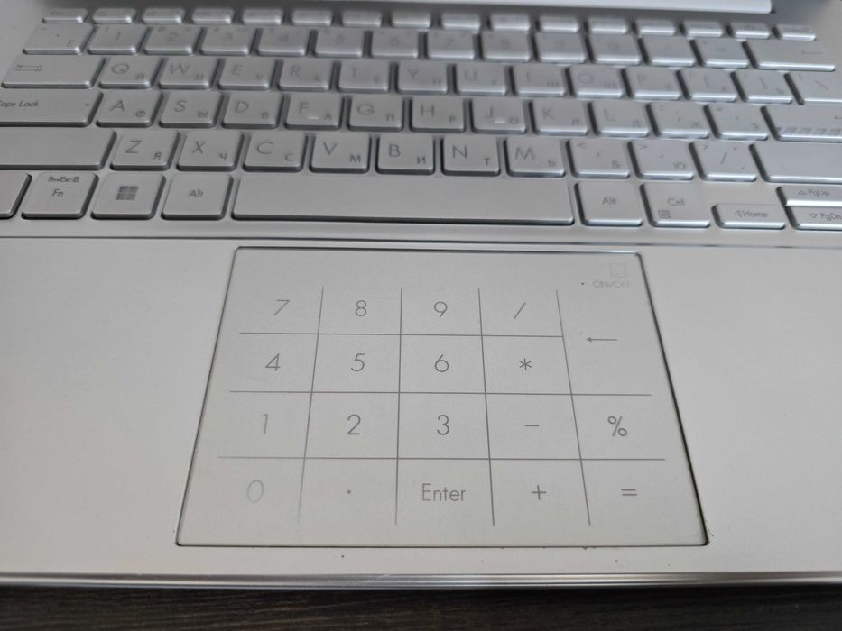 Asus VivoBook Go 14 / лёгкий ультрабук в отличном состоянии 2024 год