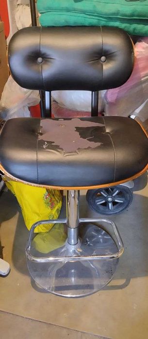 Стул барный, вращается, в хорошем состоянии