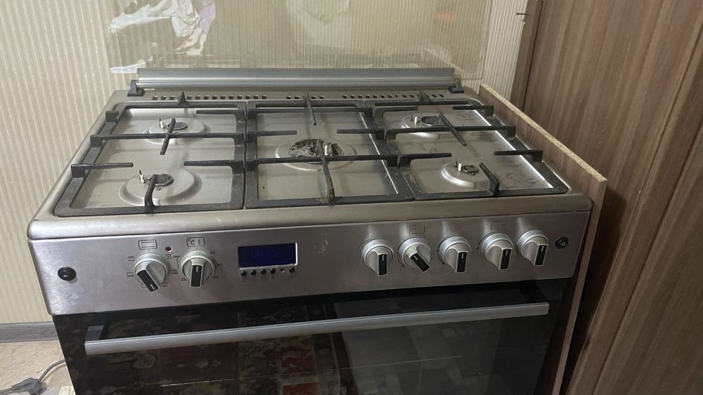 Продам газ плита 180.000