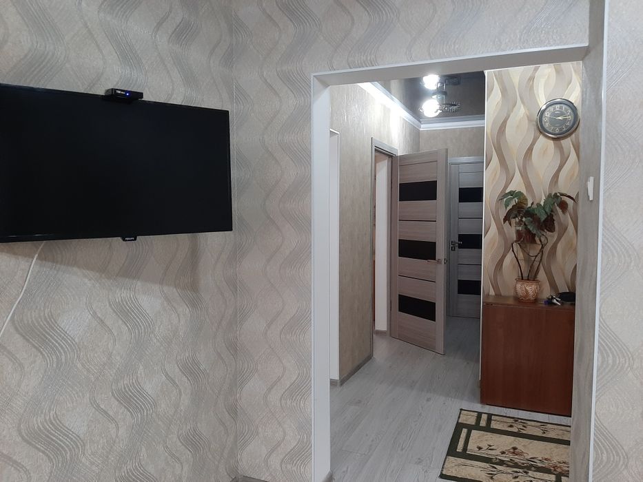 Абая 161 2х ком.(район Смарт)