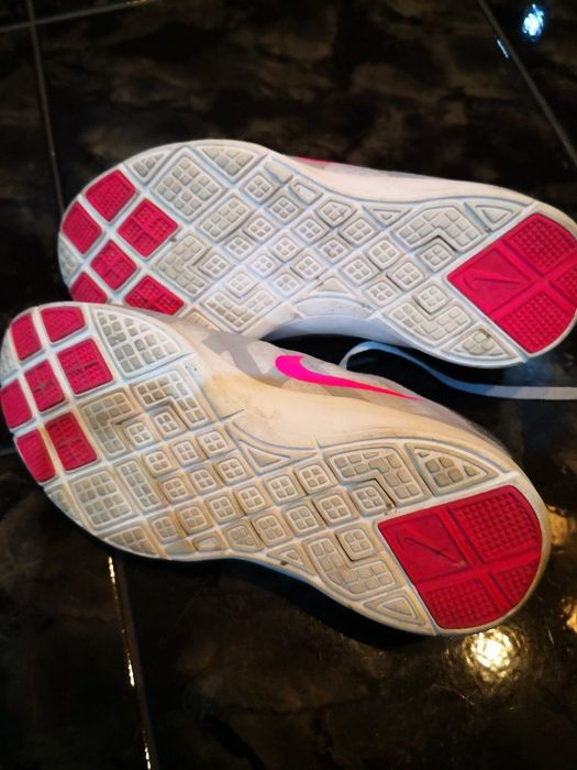 Маркови маратонки и шик ботуши