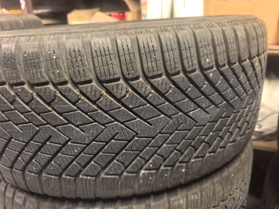 Pirelli 285/35/23