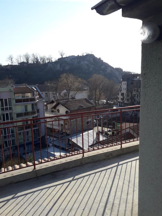 Дава се под наем Тристаен апартамент в Пловдив, Център - 75 кв.м за 346.8 € - Снимка #4