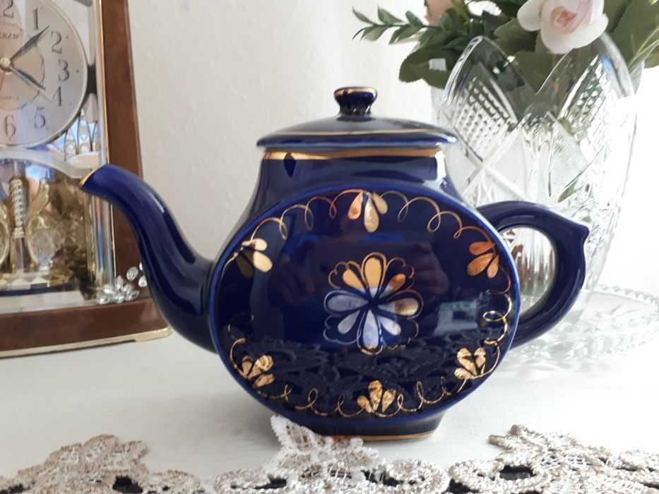 Чайник производства чехия.
