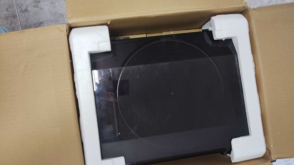 USB грамофон Sony PS-LX300USB